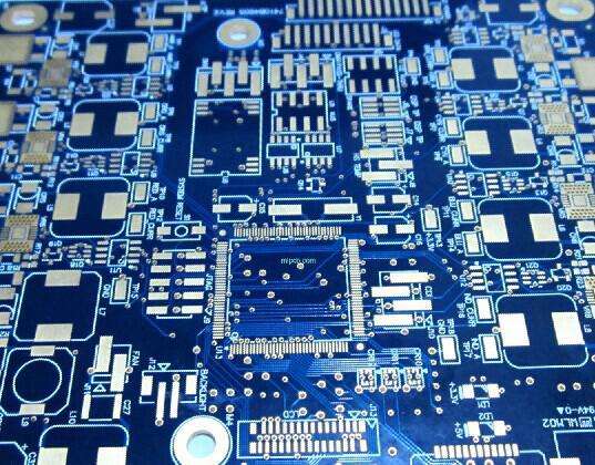 藍(lán)牙模塊PCB中常見(jiàn)的三種天線的區(qū)別